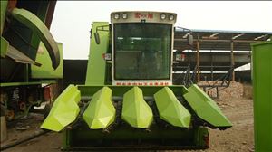 自走式玉米收割機(jī) 自走式玉米收割機(jī)